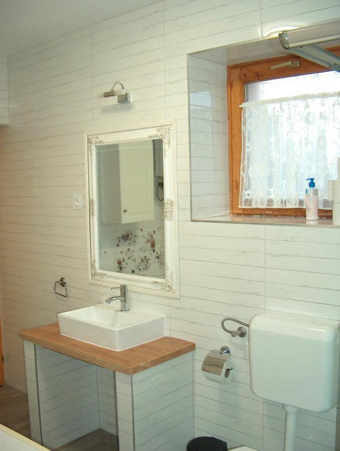 Almafas Vendeghaz Orseg Villa Kerkakutas Exterior photo