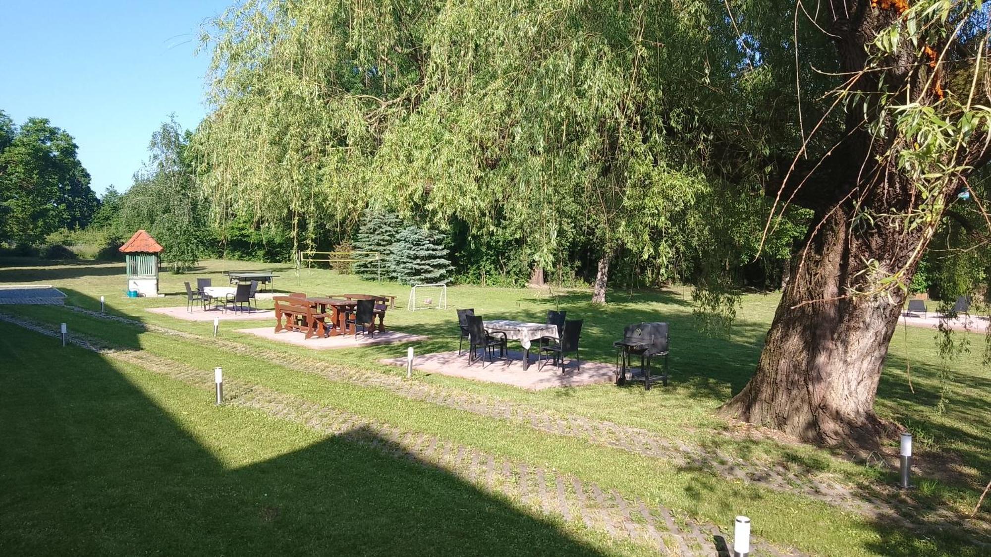 Almafas Vendeghaz Orseg Villa Kerkakutas Exterior photo