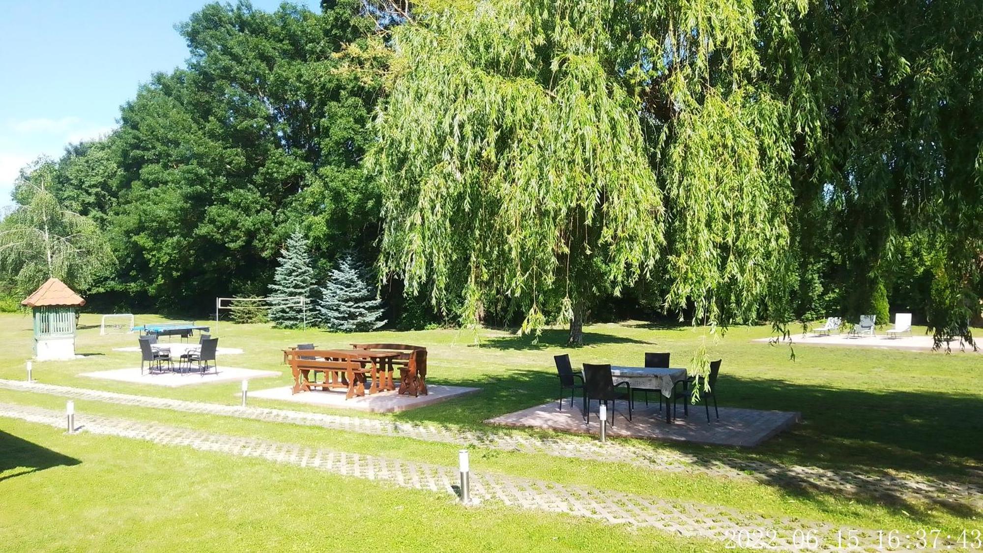 Almafas Vendeghaz Orseg Villa Kerkakutas Exterior photo
