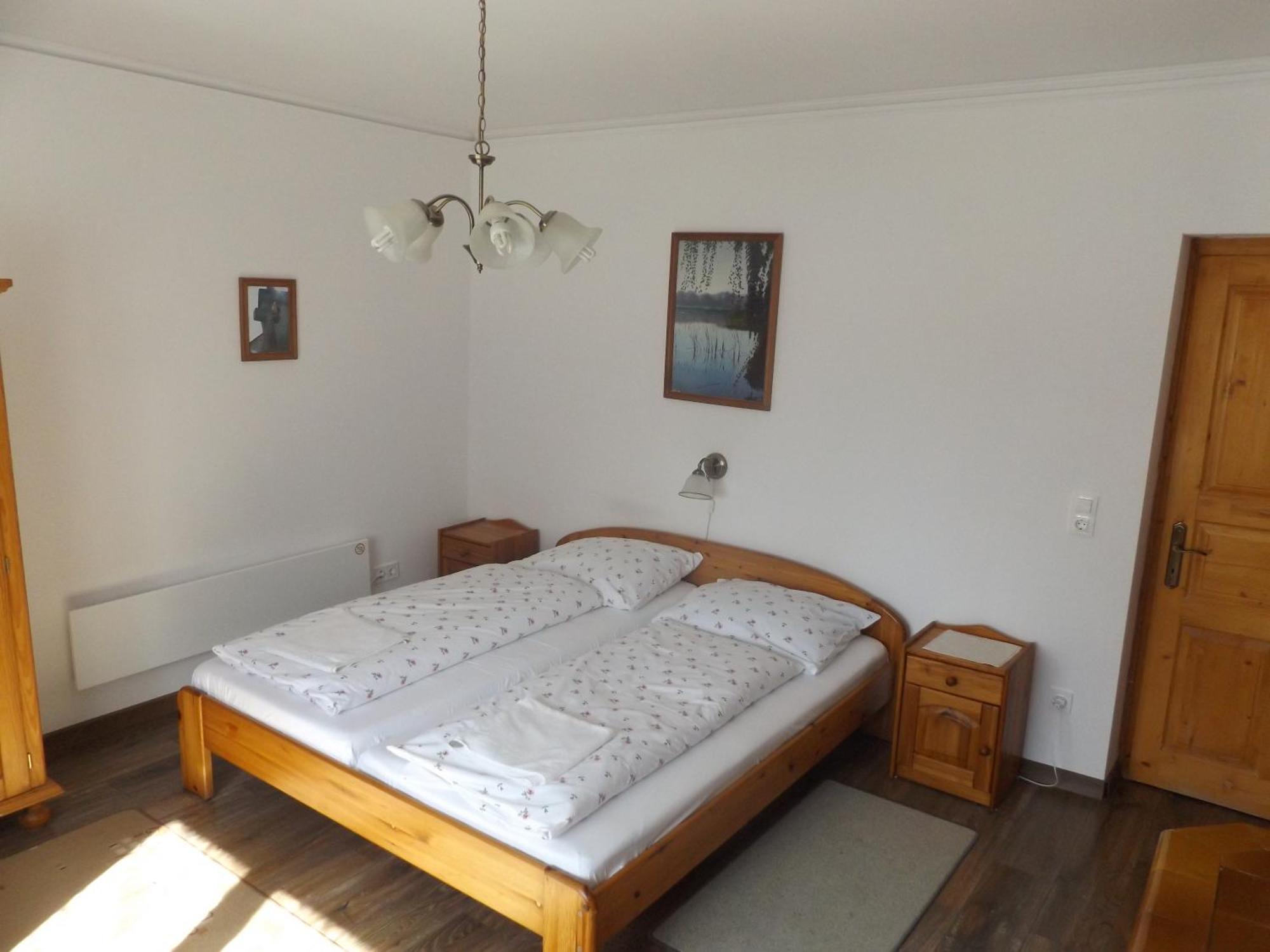 Almafas Vendeghaz Orseg Villa Kerkakutas Exterior photo